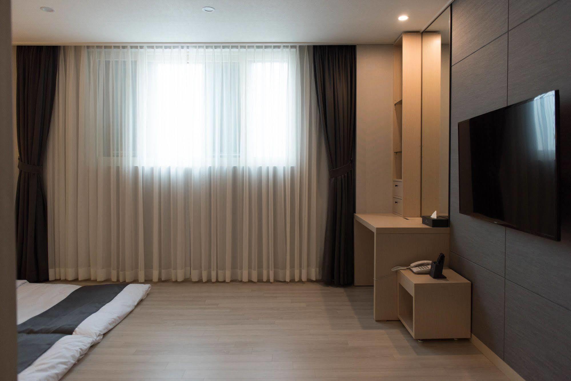 New Donghae Tourist Hotel Zewnętrze zdjęcie